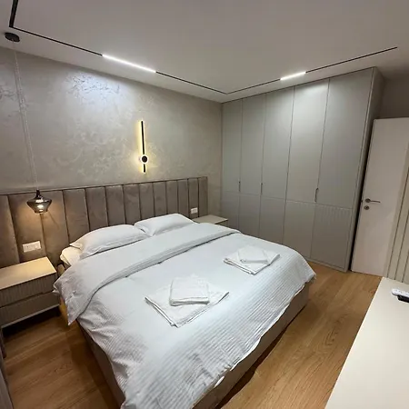 Sunhill Komuna Luxury 公寓