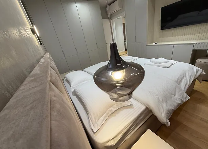 公寓 Sunhill Komuna Luxury 地拉那