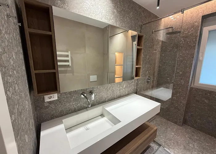 Sunhill Komuna Luxury Apartment